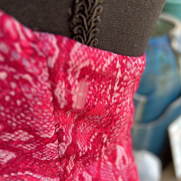 BCBGMAXIRIA Ruffled Pink Snake Skin Halter Top witha Button Up Back Size XS. - Picture 13 of 15